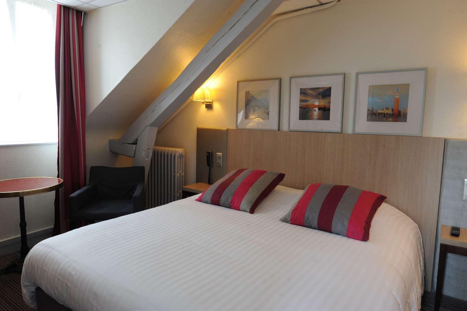 Carmin Hotel