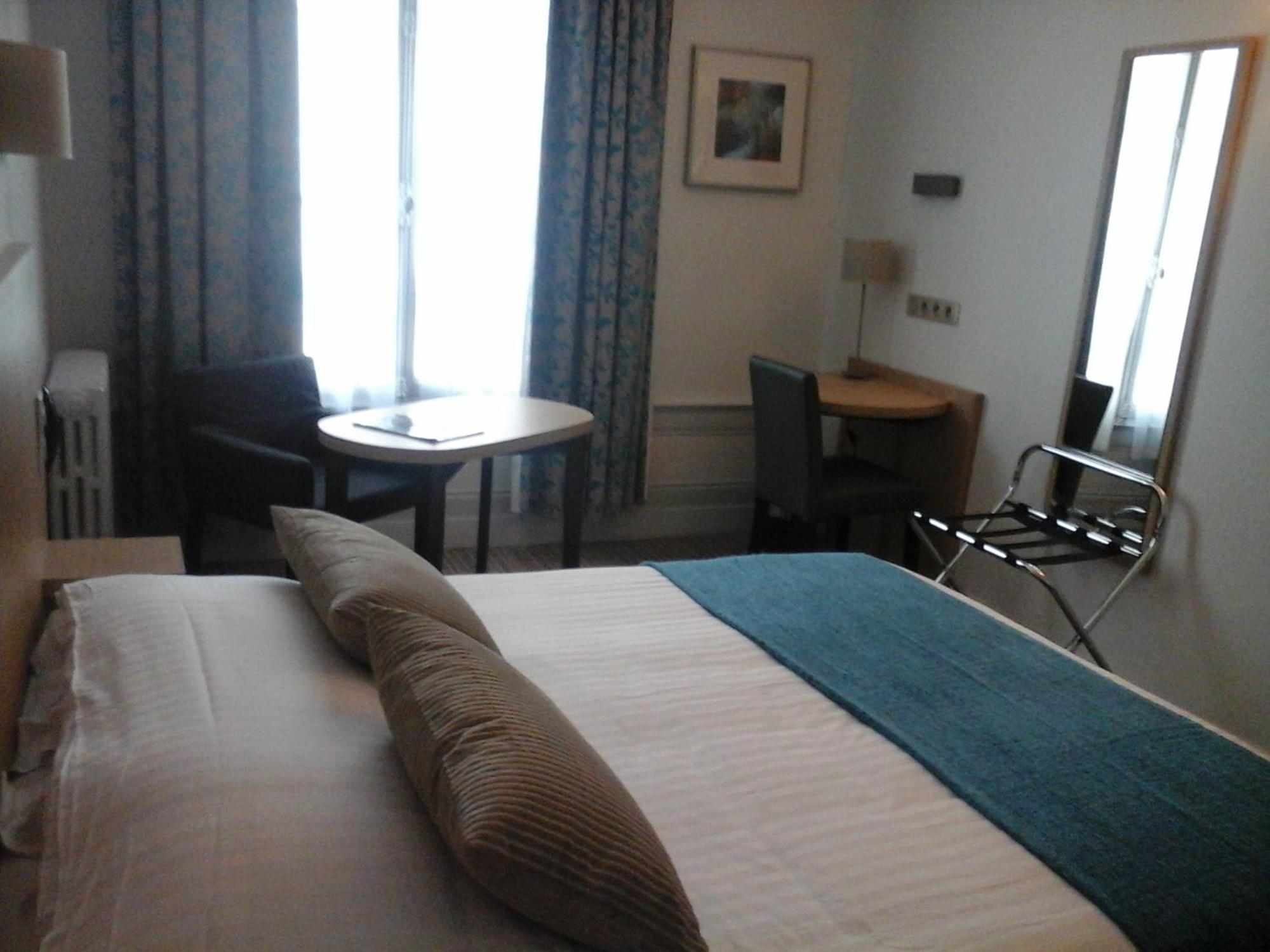 Carmin Hotel